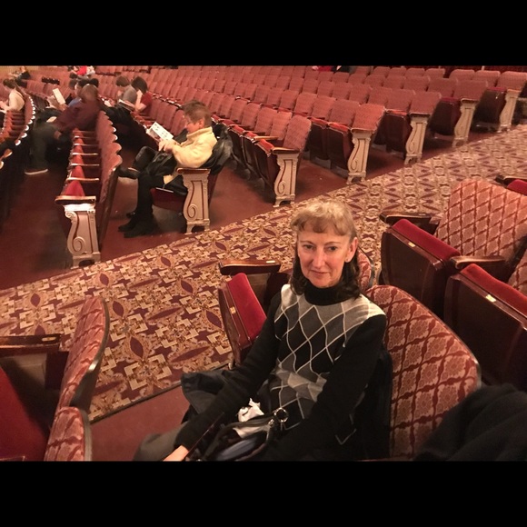 Meet your Posh Ambassador Vanessa - Picture 3 of 4